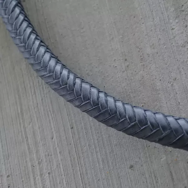 Luxury Handcrafted Bondage Whip - Premium Leather Couples Toy - 图片 4